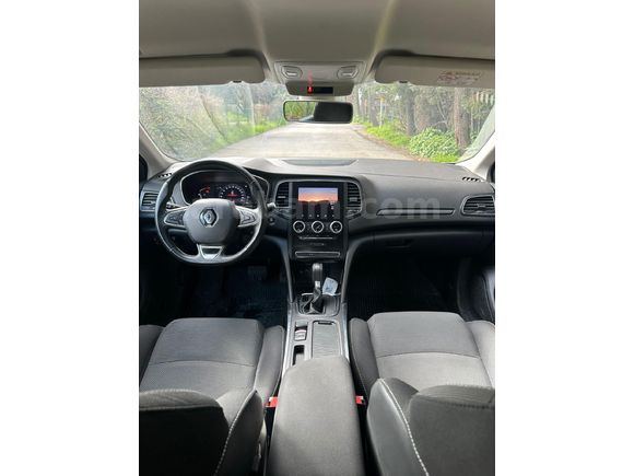 Sahibinden Renault Megane 1.3 TCe Touch 2023 Model