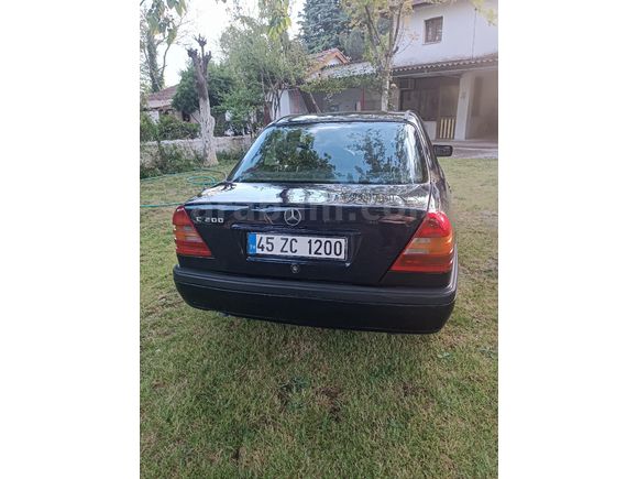 95 Model  değişensiz klimalı 351.000 kilometrede orijinal