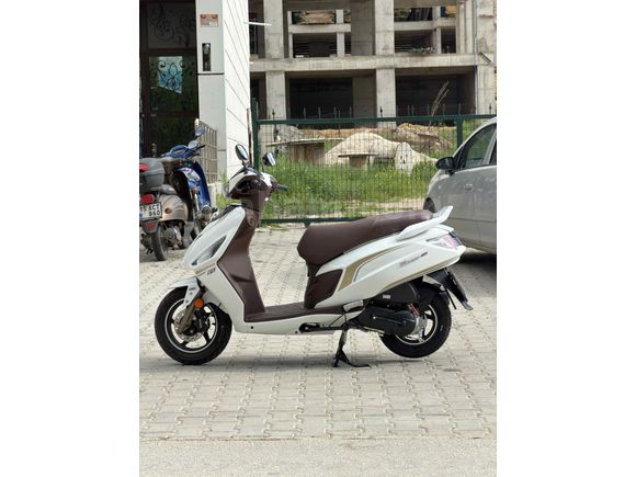 2023 MODEL 7**KM  SIFIR AYARINDA DAHS 125  BLUETOOTH +NAVİGASYON 