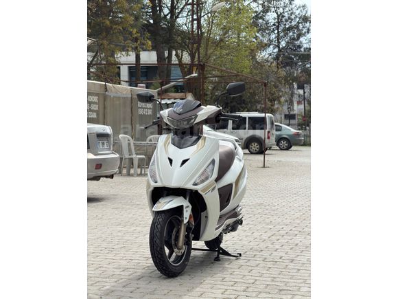 2023 MODEL 7**KM  SIFIR AYARINDA DAHS 125  BLUETOOTH +NAVİGASYON 