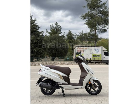 2023 MODEL 7**KM  SIFIR AYARINDA DAHS 125  BLUETOOTH +NAVİGASYON 