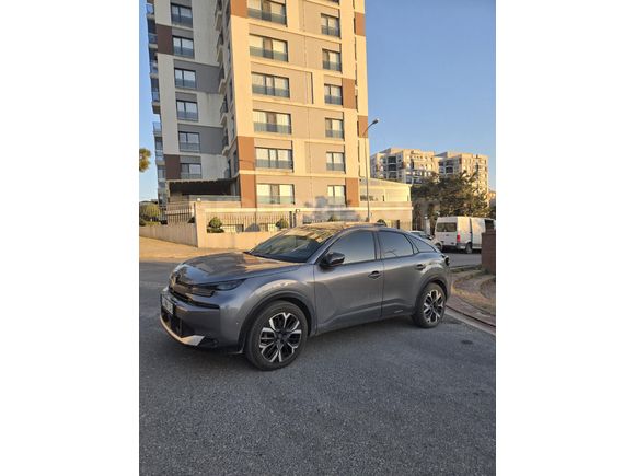Sahibinden 2025 model c4 7000de hatasız full opsyonlu garantili