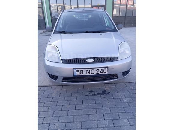 Sahibinden Ford Fiesta 1.4 Comfort 2004 Model