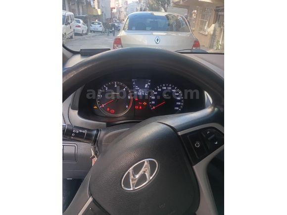 Sahibinden Hyundai Accent Blue 1.6 CRDI Mode Plus 2013 Model