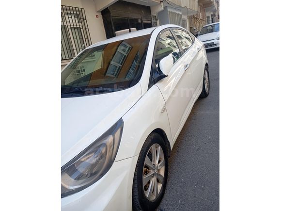 Sahibinden Hyundai Accent Blue 1.6 CRDI Mode Plus 2013 Model