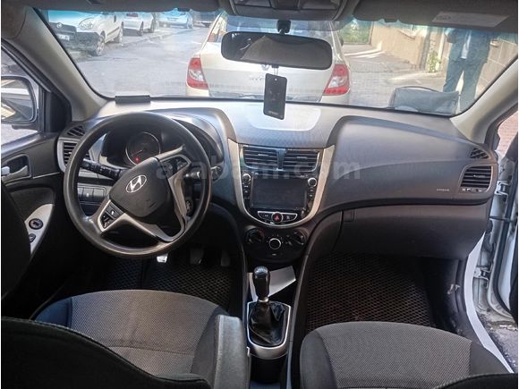 Sahibinden Hyundai Accent Blue 1.6 CRDI Mode Plus 2013 Model