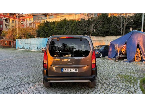 Sahibinden Peugeot Rifter 1.5 BlueHDI GT 2023 Model 