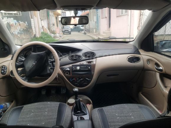Sahibinden Ford Focus 1.6 Ghia 2001 Model Uşak