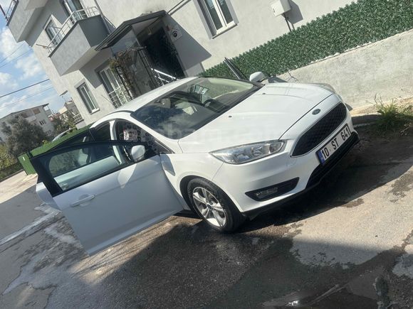 Sahibinden Ford Focus 1.6 Ti-VCT Style 2015 Model  Beyaz