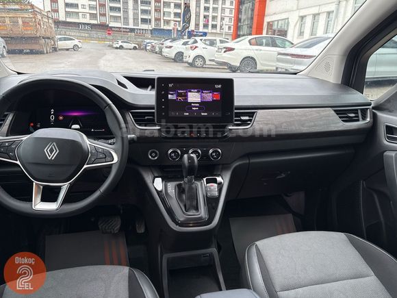 Otokoç 2.El SİVAS'dan Renault Kangoo Multix 1.5 BluedCi Iconic