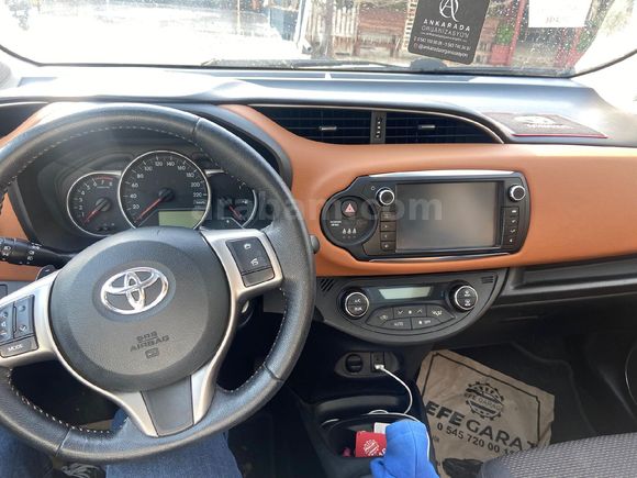 69.000 KM'de OTOMATİK TERTEMİZ YARİS
