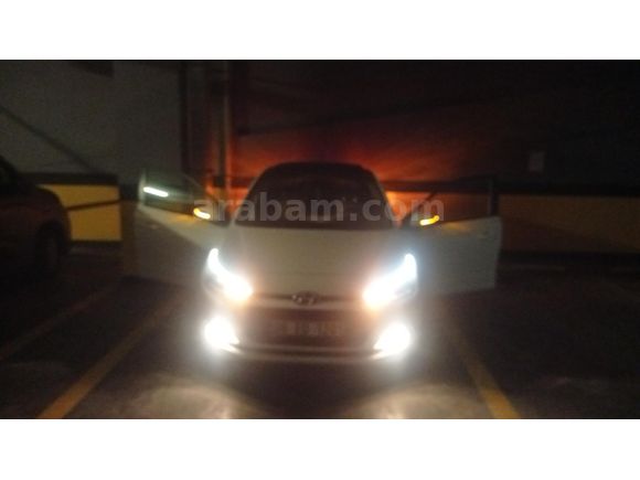 Sahibinden Hyundai i20 1.4 CRDi Style 2016 Model Kocaeli
