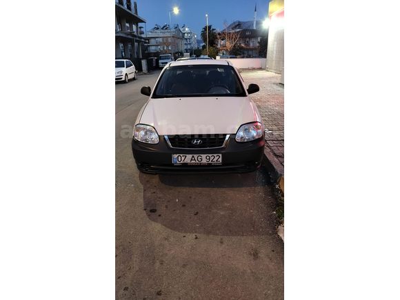 ACİL. Hyundai Accent 1.5 Aile Aracımız. Sorunsuz.