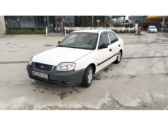 ACİL. Hyundai Accent 1.5 Aile Aracımız. Sorunsuz.