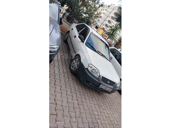 ACİL. Hyundai Accent 1.5 Aile Aracımız. Sorunsuz.