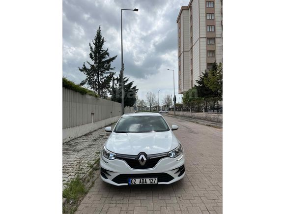 Sahibinden servis bakımlı Renault Megane 1.3 TCe Joy 2022 Model 