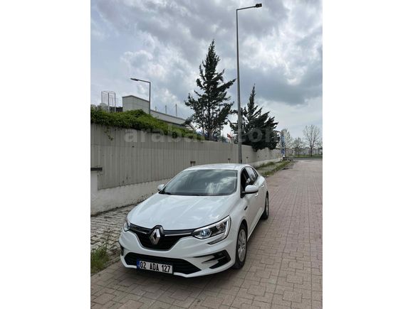 Sahibinden servis bakımlı Renault Megane 1.3 TCe Joy 2022 Model 