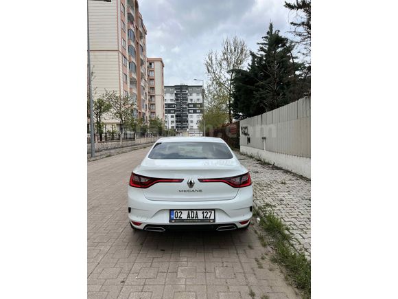 Sahibinden servis bakımlı Renault Megane 1.3 TCe Joy 2022 Model 