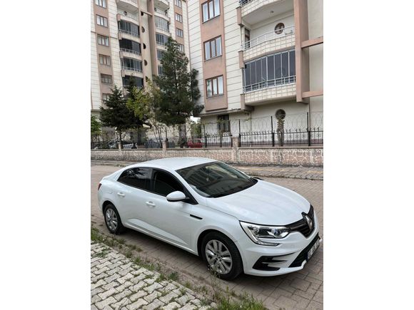 Sahibinden servis bakımlı Renault Megane 1.3 TCe Joy 2022 Model 