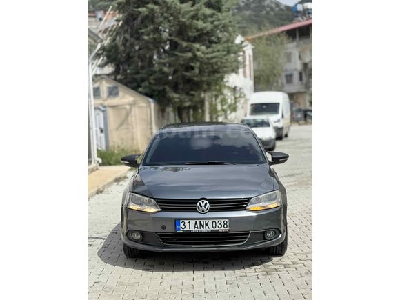 Sahibinden Volkswagen Jetta 1.6 TDi Comfortline 2013 Model  299.990 km 