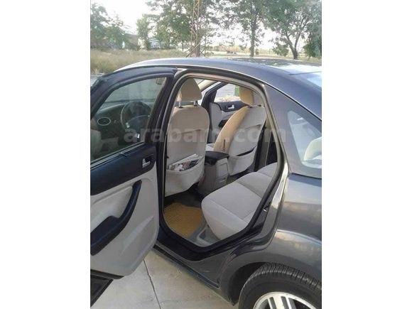 Sahibinden Ford Focus 1.6 Ghia 2006 Model 