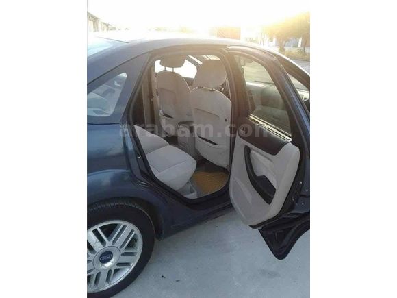 Sahibinden Ford Focus 1.6 Ghia 2006 Model 