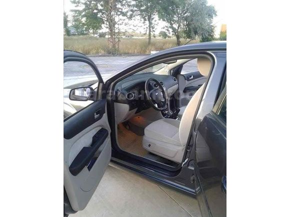 Sahibinden Ford Focus 1.6 Ghia 2006 Model 