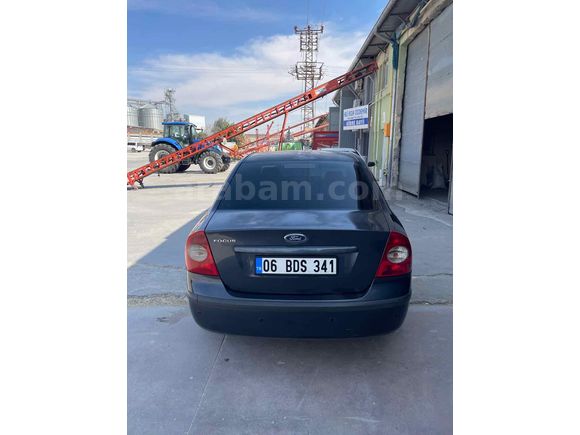 Sahibinden Ford Focus 1.6 Ghia 2006 Model 