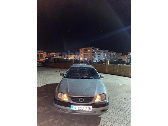 Sahibinden Toyota Avensis 2.0 Comfort 2003 Model
