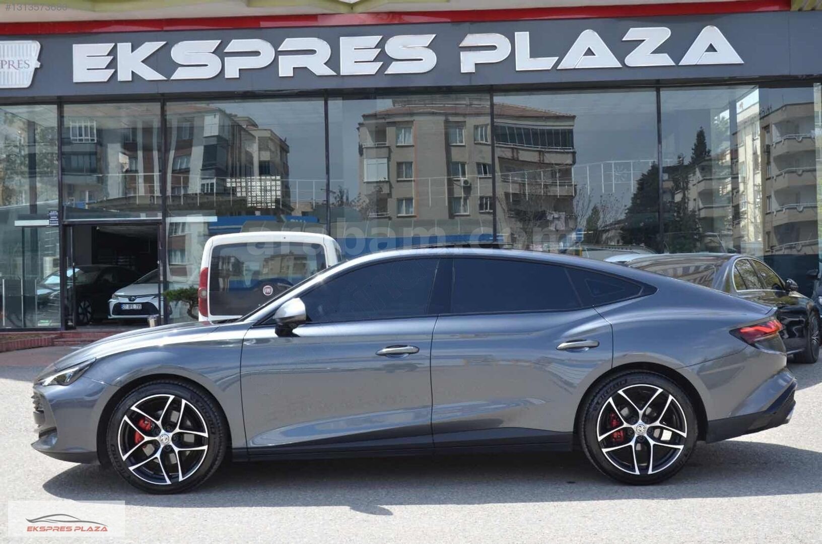 Galeriden MG MG7 1.5 Excellence Red Edition 2025 Model Gaziantep 6.700 km Füme 3