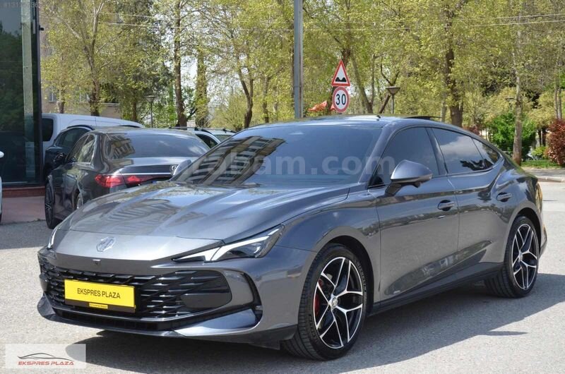 Galeriden MG MG7 1.5 Excellence Red Edition 2025 Model Gaziantep 6.700 km Füme