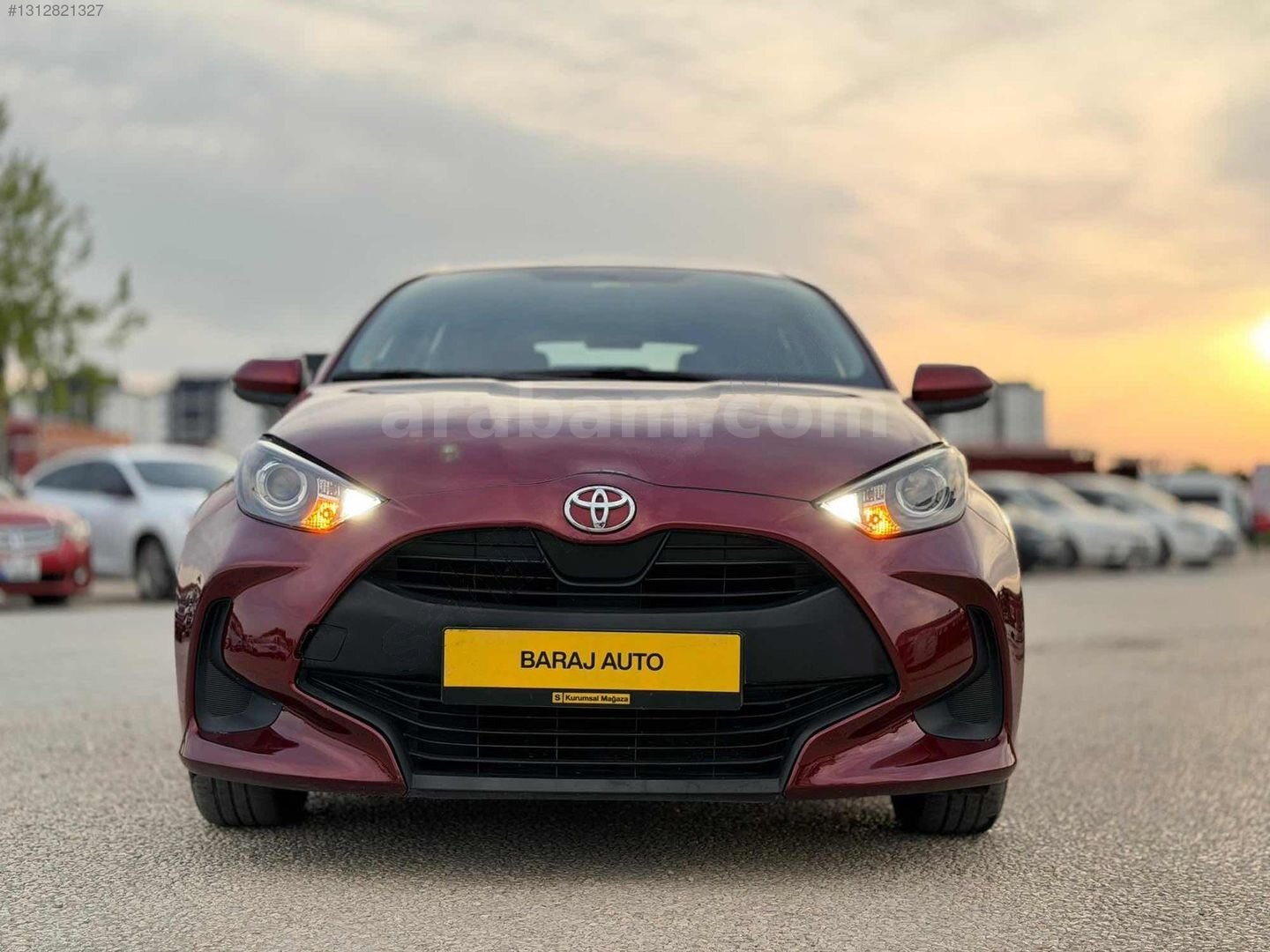 Galeriden Toyota Yaris 1.5 Dream 2021 Model Adana 63.000 km Bordo 2