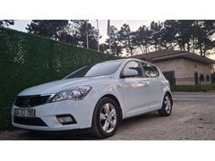 Sahibinden Kia Ceed 1.6 CRDi Concept Sunrooflu Otomatik Vites 2011 Model
