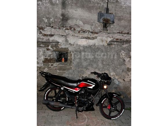 Superboy i 2.300 km muaynesiz