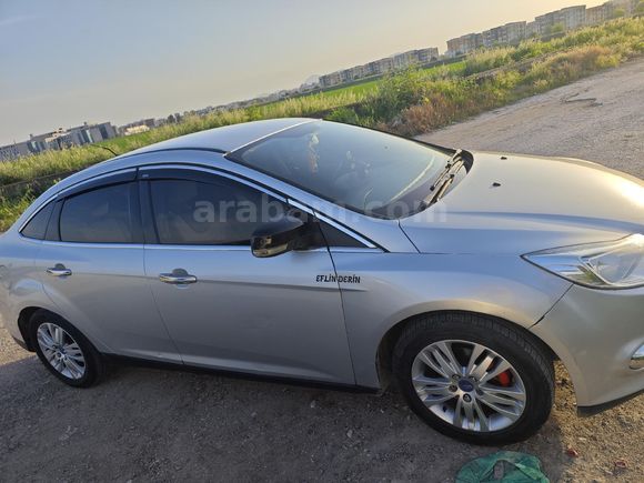 Sahibinden Ford Focus 1.6 Ti-VCT Trend 2012 Model  270.000 km Gri