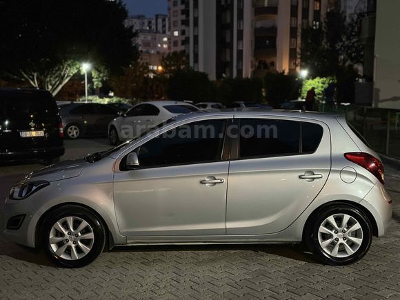 Sahibinden Hyundai i20 1.2 D-CVVT Sense 2013 Model 