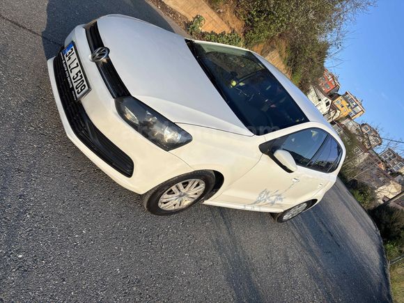 Sahibinden Volkswagen Polo 1.4 TDi Trendline 2015 Model İstanbul 205.000 km Beyaz