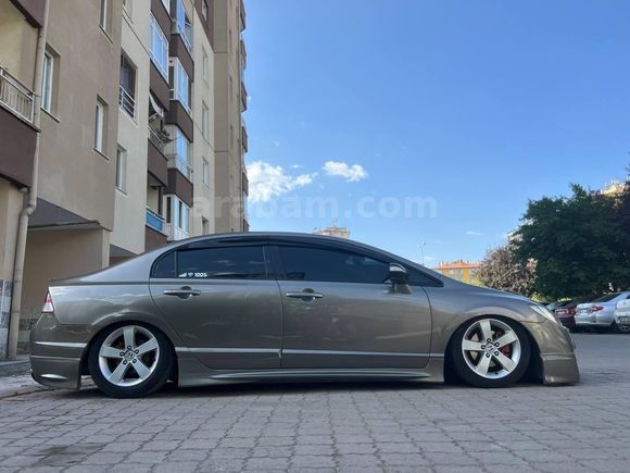 Sahibinden Honda Civic 1.6i VTEC Premium 2008 Model