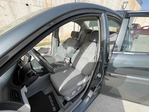 Memurdan Hyundai Accent Era 1.6 Select 2008 Model 
