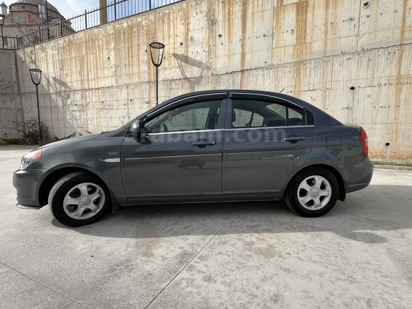 Memurdan Hyundai Accent Era 1.6 Select 2008 Model 
