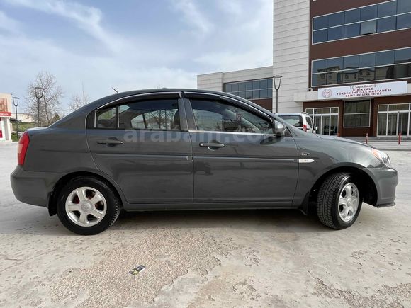 Memurdan Hyundai Accent Era 1.6 Select 2008 Model 