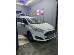 Sahibinden Ford Fiesta 1.4 Titanium 2013 Model  110.000 km Beyaz