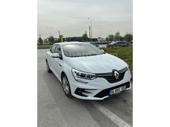 2024 TRAFİĞE ÇIKIŞLI SERVİS BAKIMLI GARAJ ARABASI