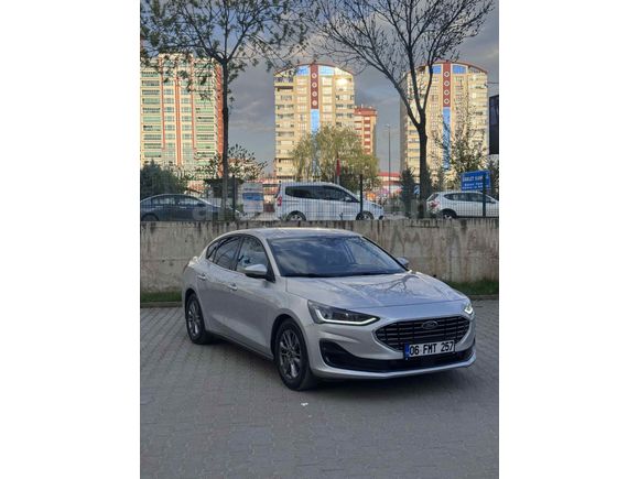 Sahibinden Ford Focus 1.5 EcoBlue Titanium Stil 2024 Model 