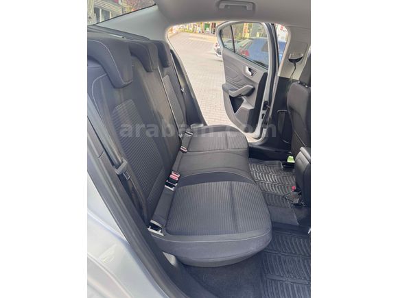 Sahibinden Ford Focus 1.5 EcoBlue Titanium Stil 2024 Model 