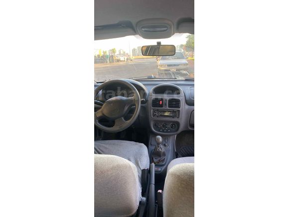 Sahibinden Renault Clio 1.4 RTA 2000 Model 