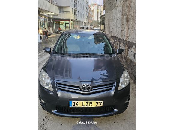 Sahibinden Toyota Auris 1.4 D-4D Comfort Extra 2012 Model 