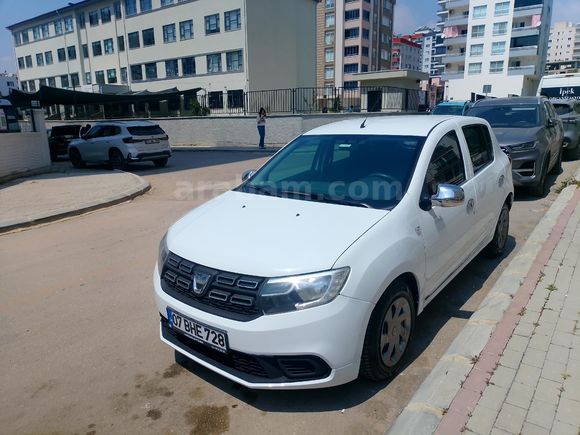 Sahibinden Dacia Sandero 1.0 Ambiance 2019 Model Mersin 95.555 km Beyaz