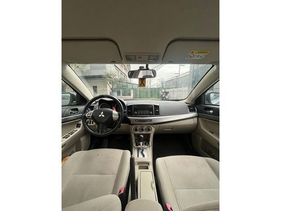 DÜŞÜK KM 2013 1.6 OTOMATİK MİTSUBİSHİ LANCER