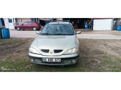 Sahibinden Renault Megane 1.6 RTE 2000 Model  261.000 km Sarı